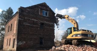 Демонтаж кирпичного дома Клин, цена от 2951 руб.