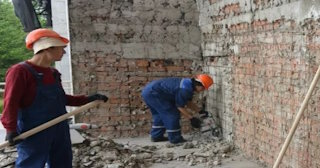 Демонтаж облицовки фасада в клине - расценка в смете от 570 рублей